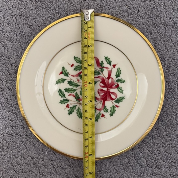 Lenox Holiday Eternal 8 inch plates desert salad - Picture 4 of 4
